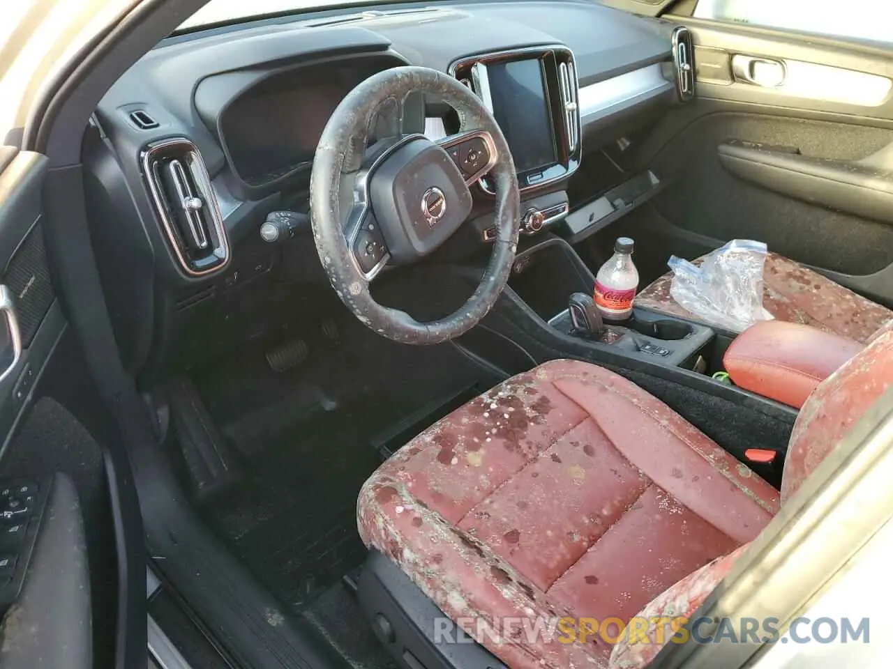 8 Photograph of a damaged car YV4162XZ1K2007952 VOLVO XC40 2019