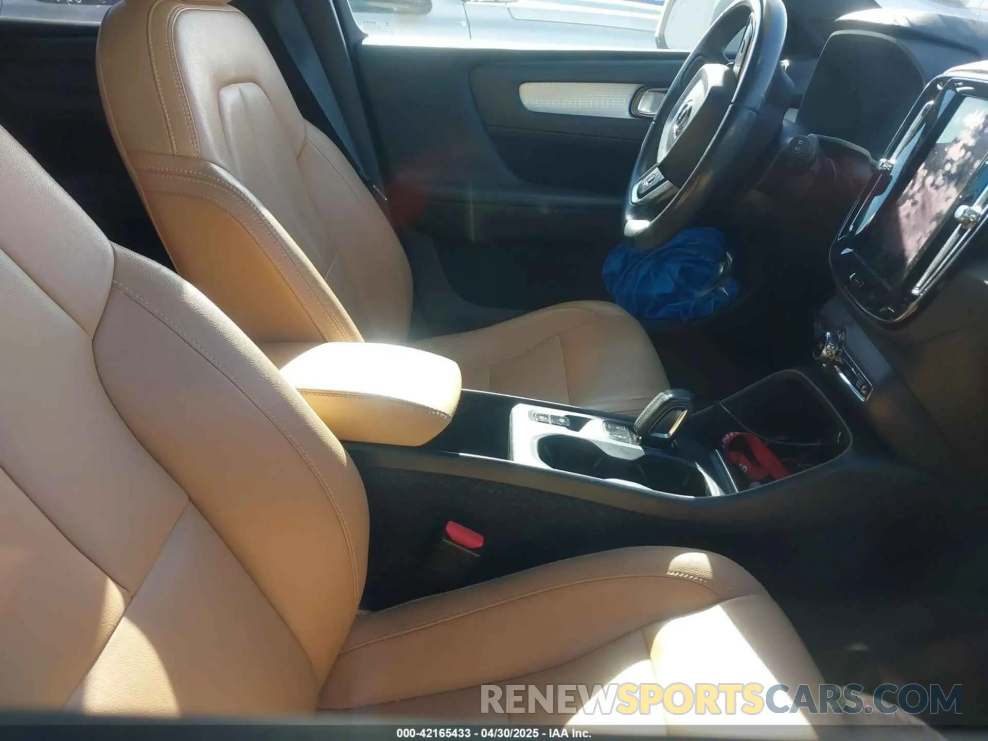 5 Photograph of a damaged car YV4162XZ2K2013680 VOLVO XC40 2019
