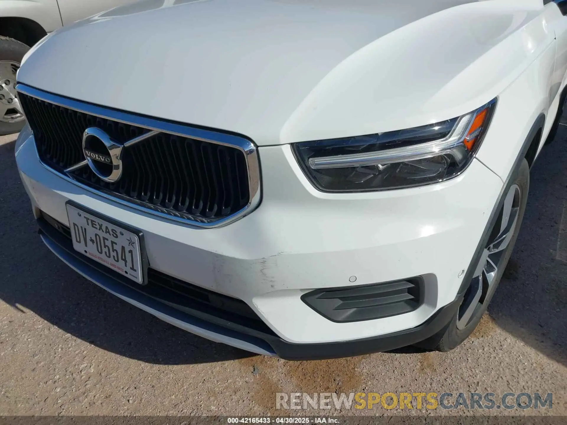 6 Photograph of a damaged car YV4162XZ2K2013680 VOLVO XC40 2019