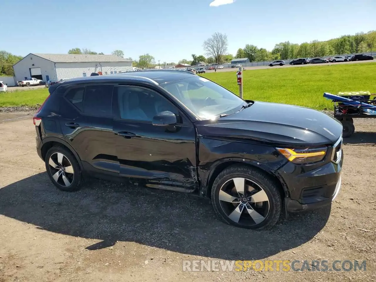 4 Photograph of a damaged car YV4162XZ3K2009069 VOLVO XC40 2019