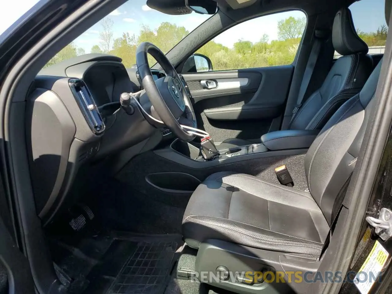 7 Photograph of a damaged car YV4162XZ3K2009069 VOLVO XC40 2019