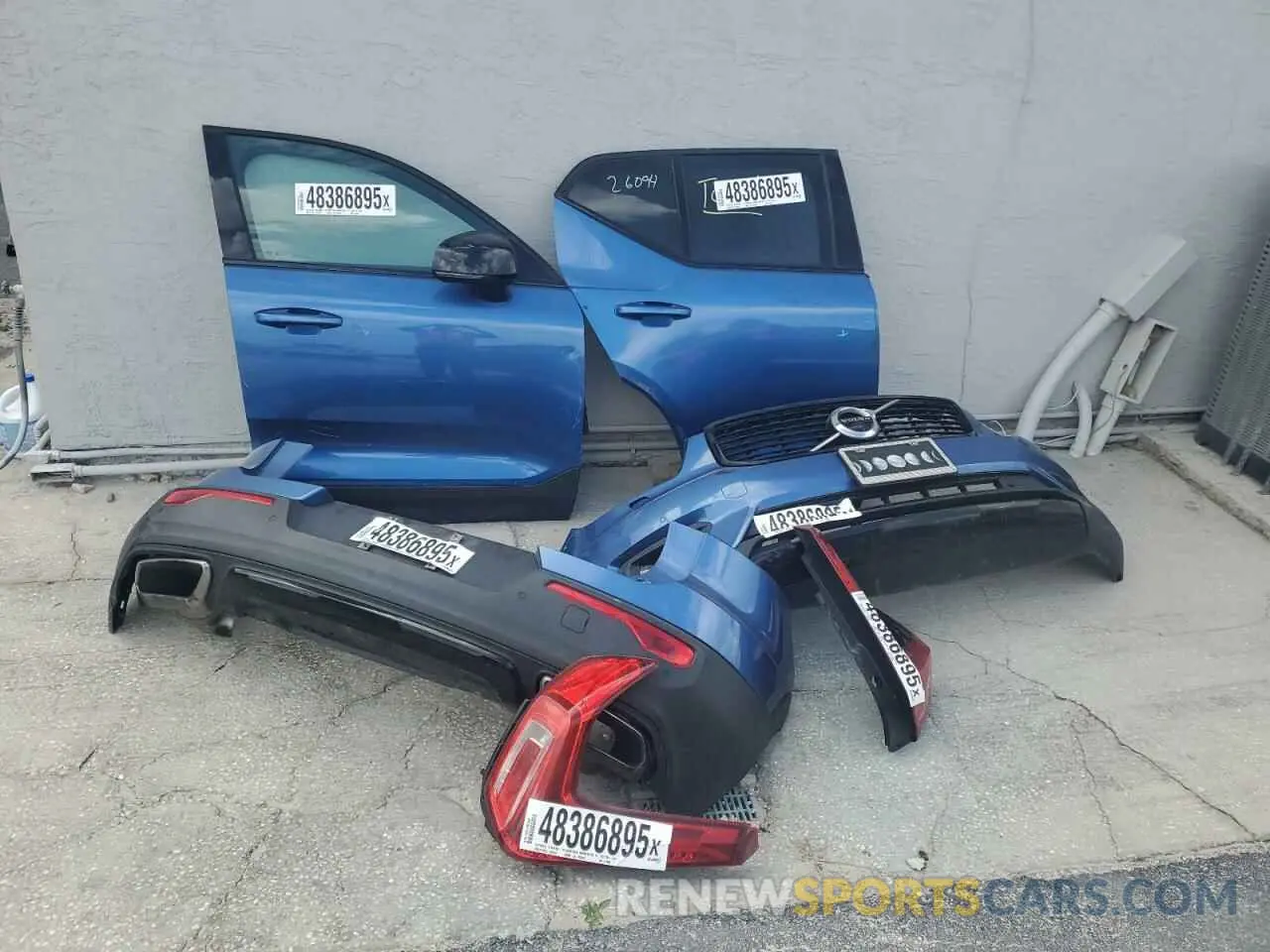 13 Photograph of a damaged car YV4162XZ3K2012800 VOLVO XC40 2019
