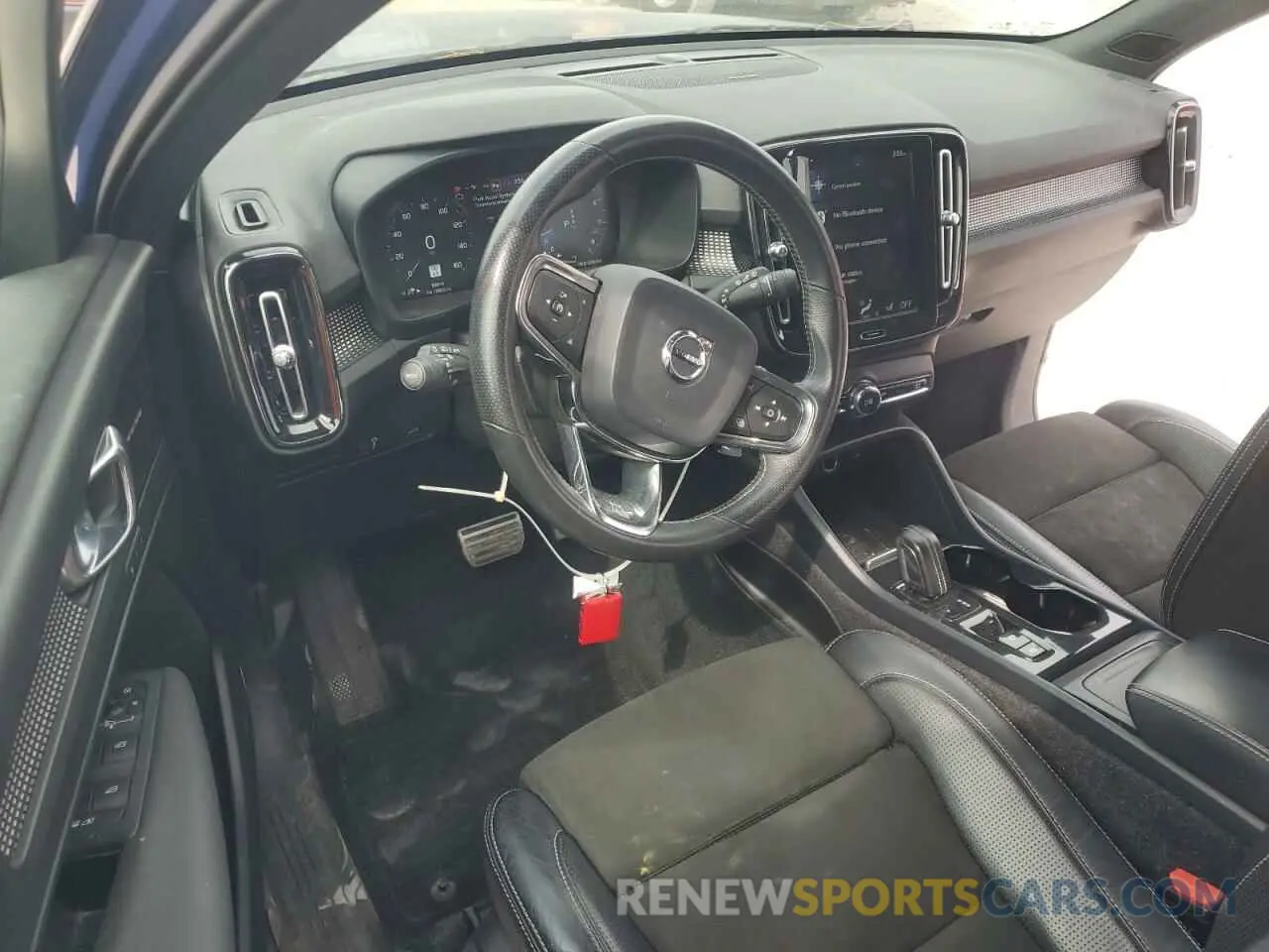 8 Photograph of a damaged car YV4162XZ3K2012800 VOLVO XC40 2019