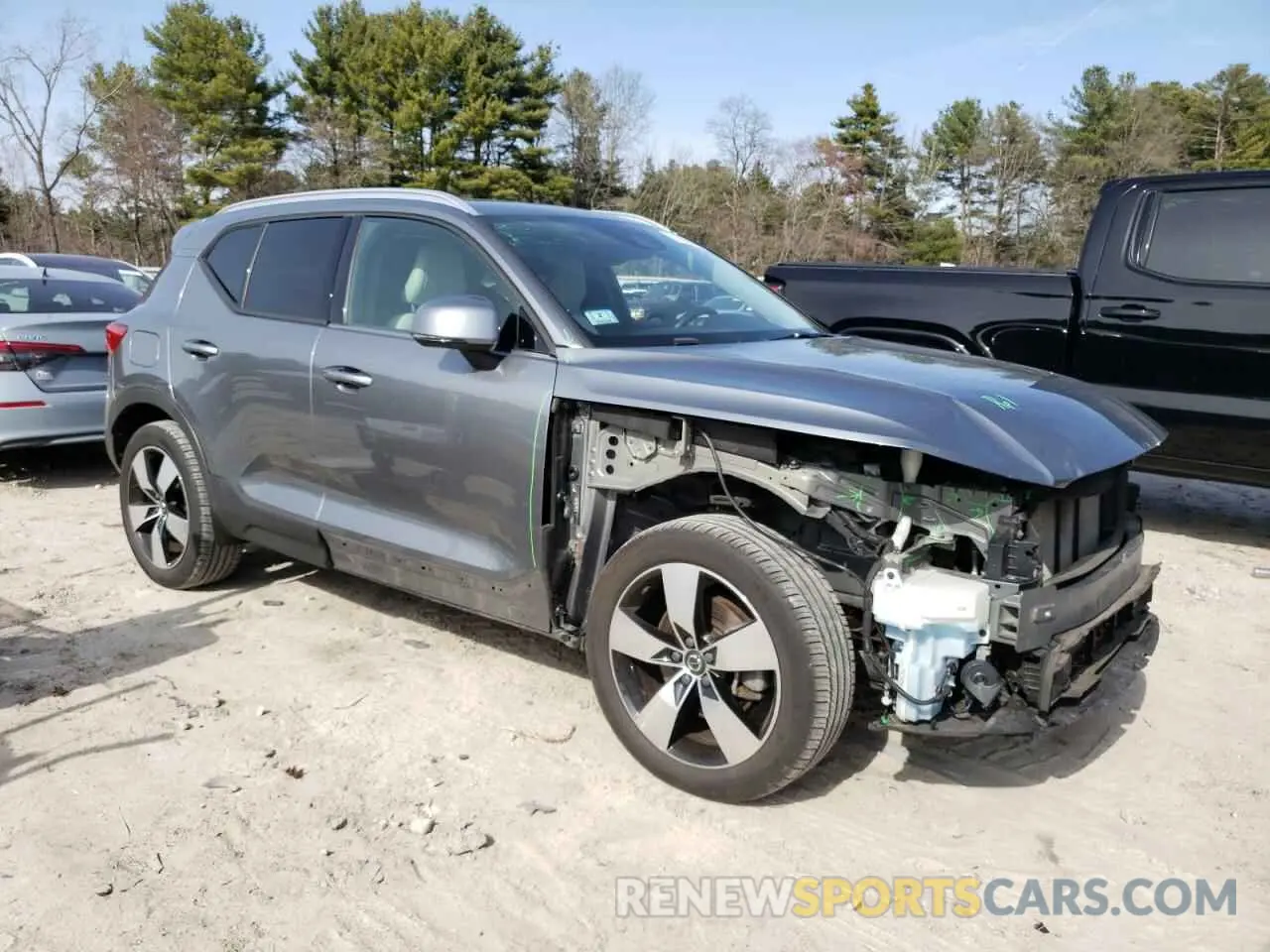 4 Photograph of a damaged car YV4162XZ3K2013056 VOLVO XC40 2019