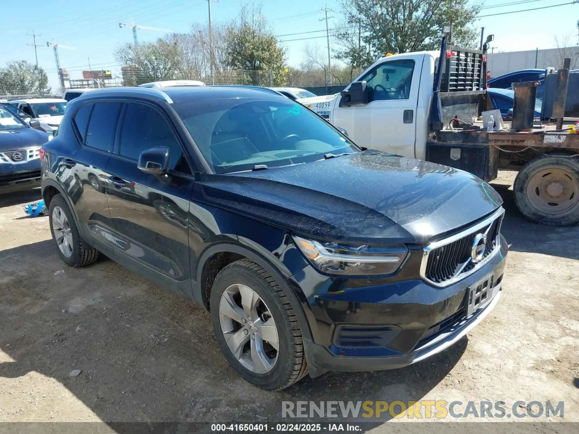 1 Photograph of a damaged car YV4162XZ3K2018371 VOLVO XC40 2019