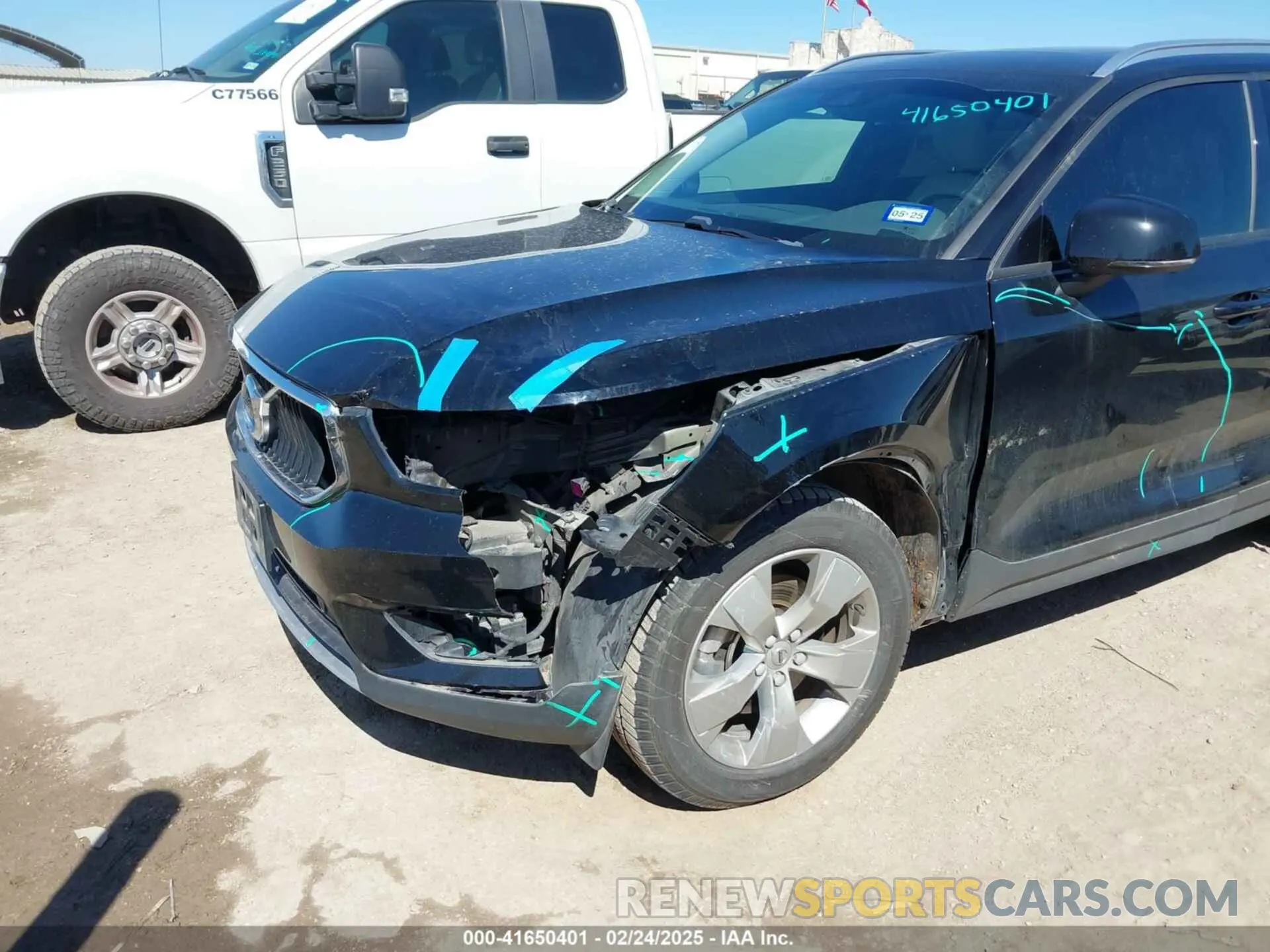 6 Photograph of a damaged car YV4162XZ3K2018371 VOLVO XC40 2019