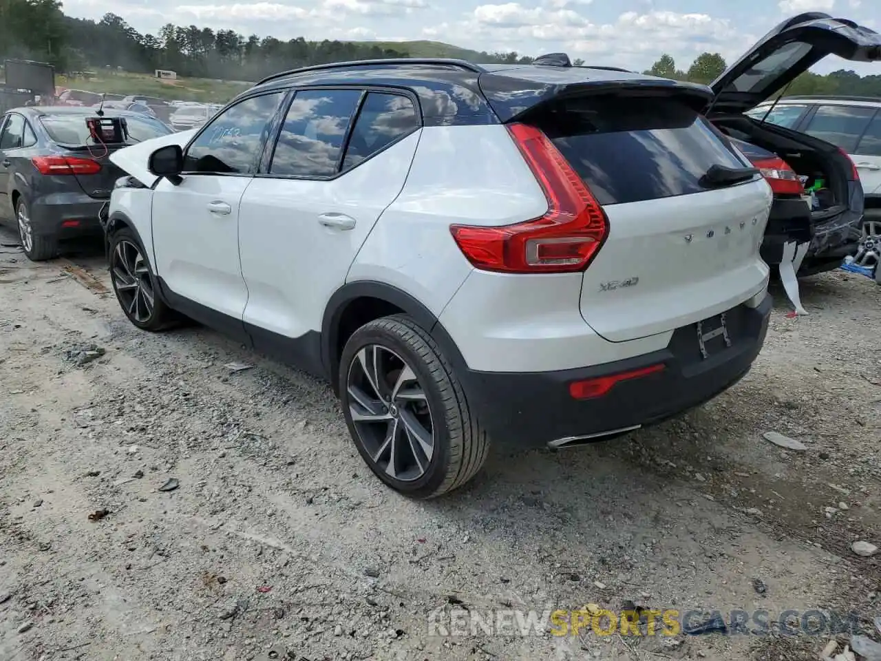 3 Photograph of a damaged car YV4162XZ4K2003457 VOLVO XC40 2019