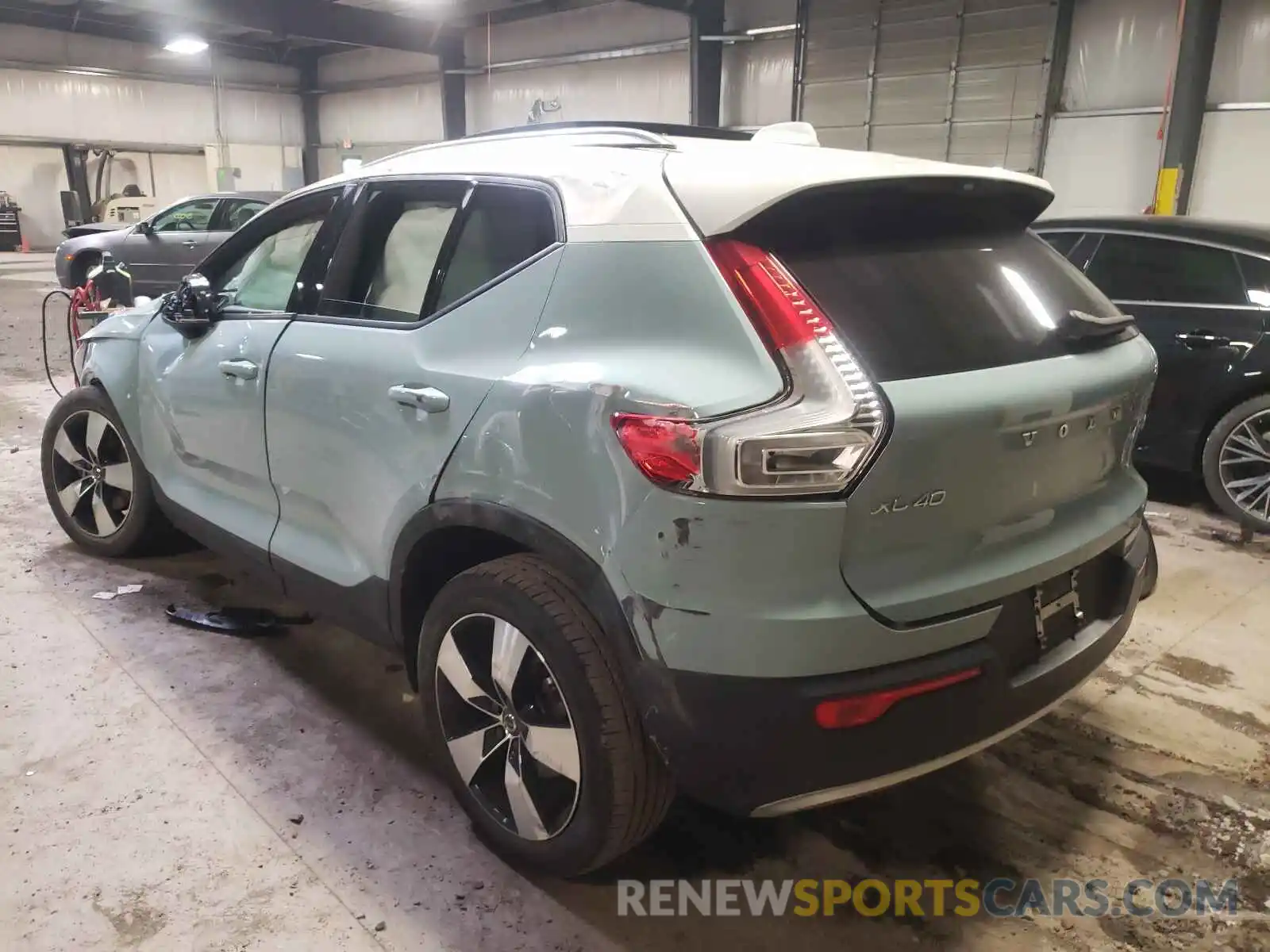 3 Photograph of a damaged car YV4162XZ5K2004052 VOLVO XC40 2019