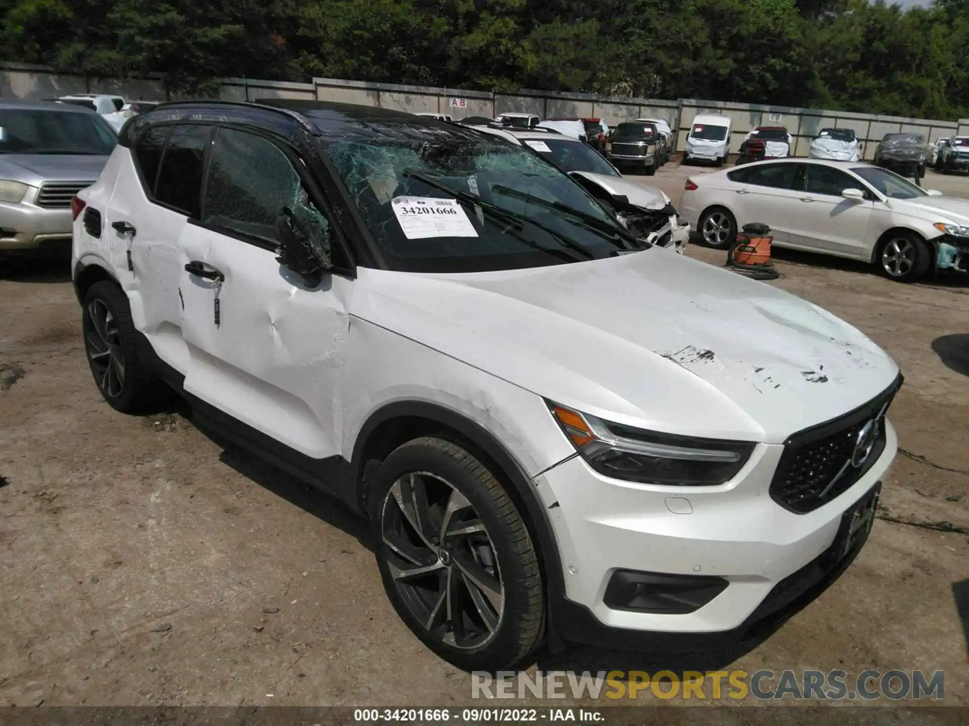 1 Photograph of a damaged car YV4162XZ6K2015593 VOLVO XC40 2019