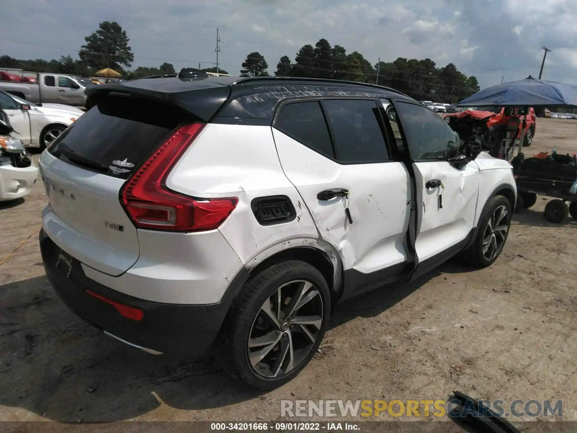 4 Photograph of a damaged car YV4162XZ6K2015593 VOLVO XC40 2019