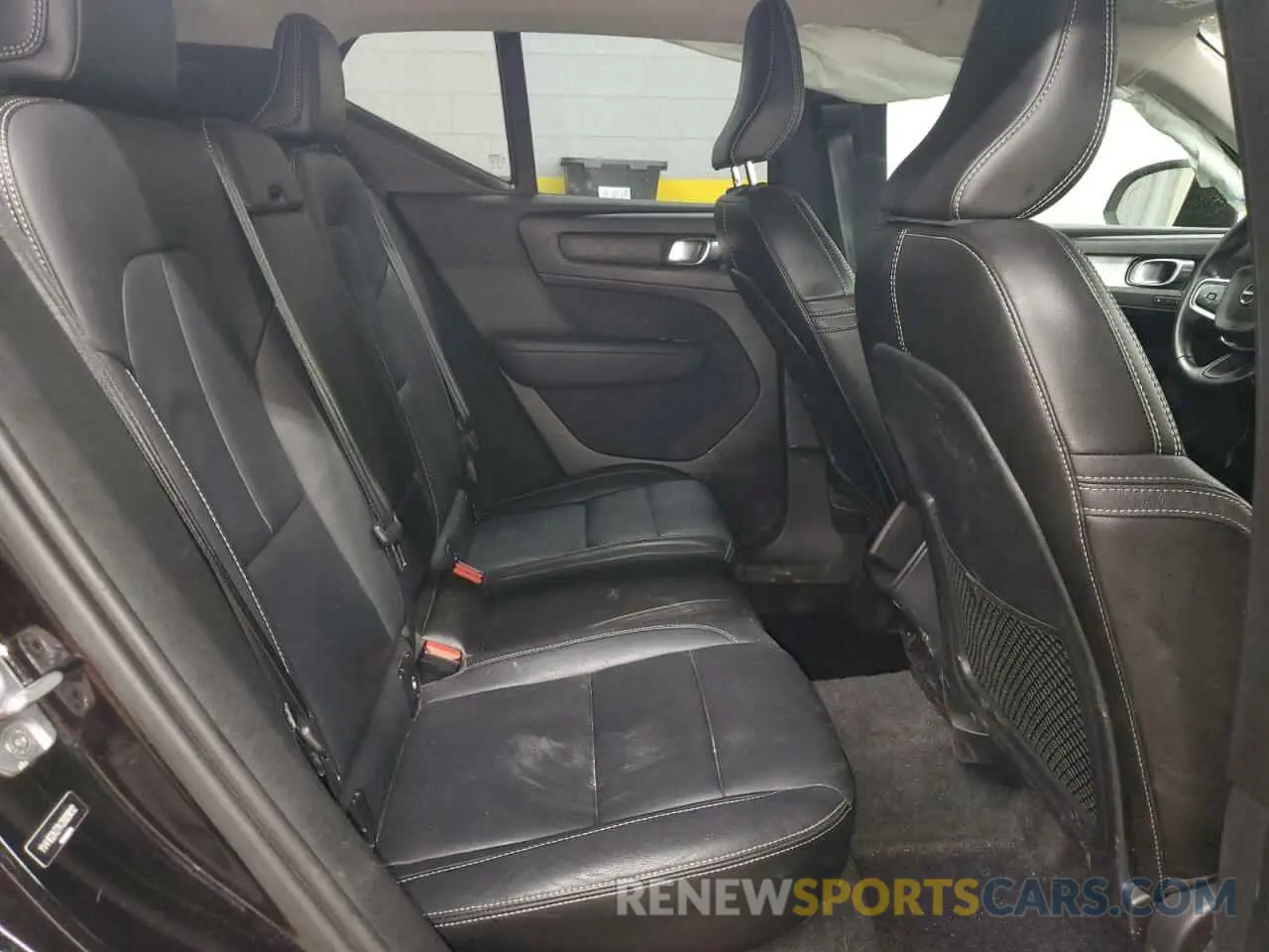 11 Photograph of a damaged car YV4162XZ7K2009012 VOLVO XC40 2019