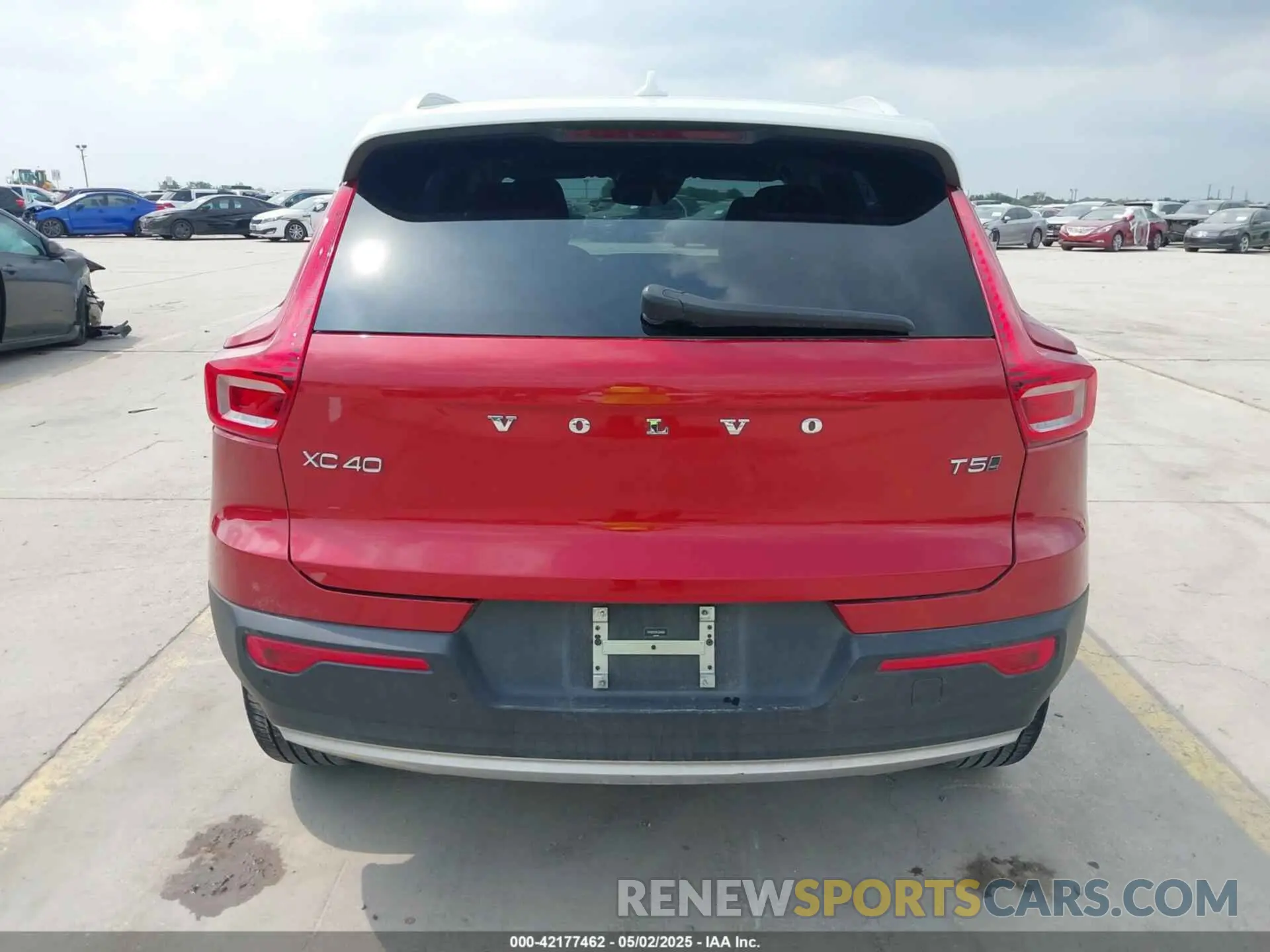16 Photograph of a damaged car YV4162XZ8K2004854 VOLVO XC40 2019