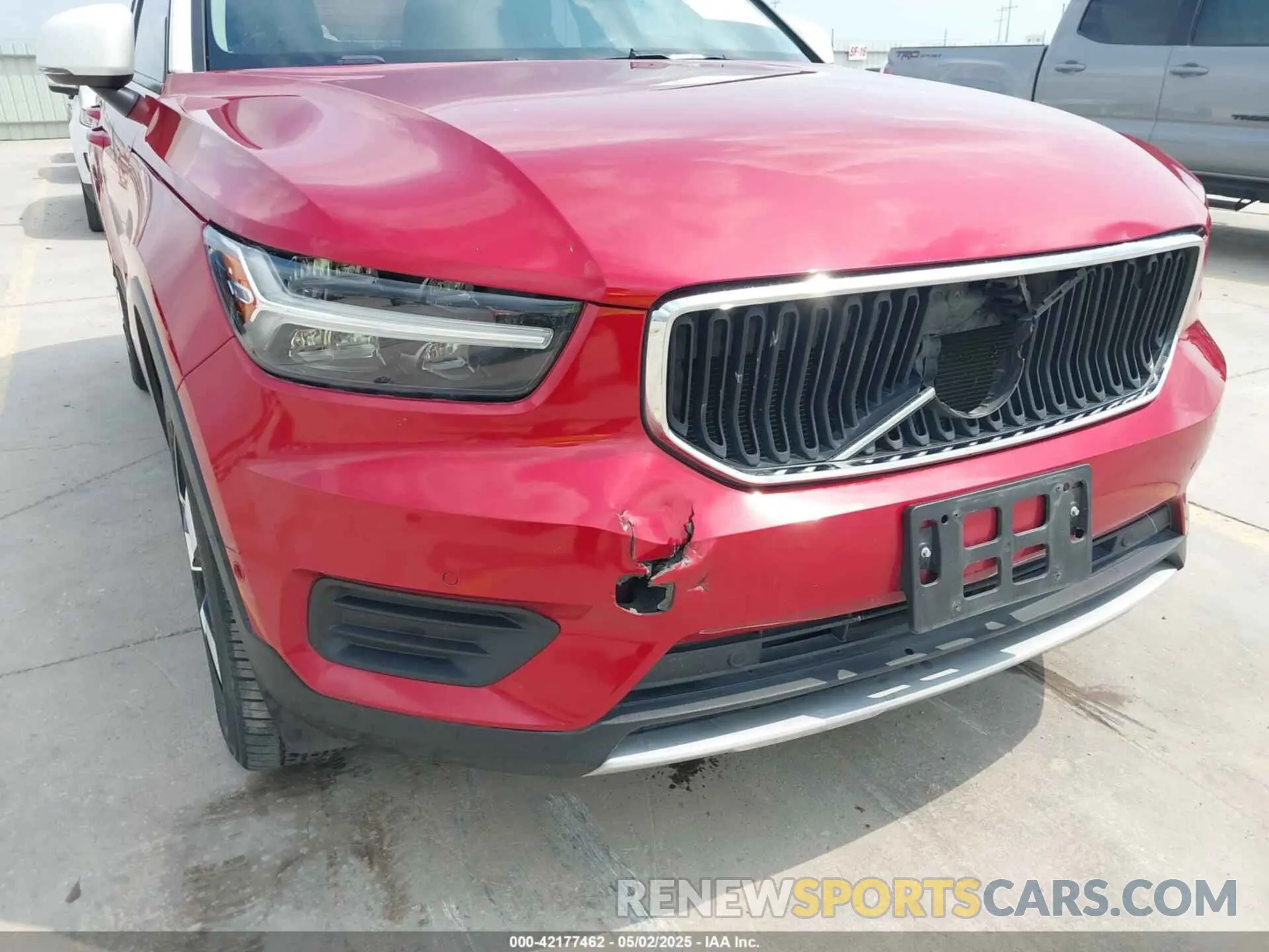 6 Photograph of a damaged car YV4162XZ8K2004854 VOLVO XC40 2019