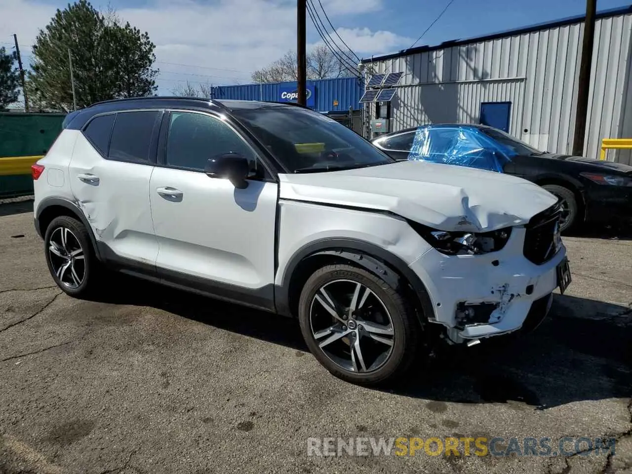 4 Photograph of a damaged car YV4162XZ8K2006393 VOLVO XC40 2019