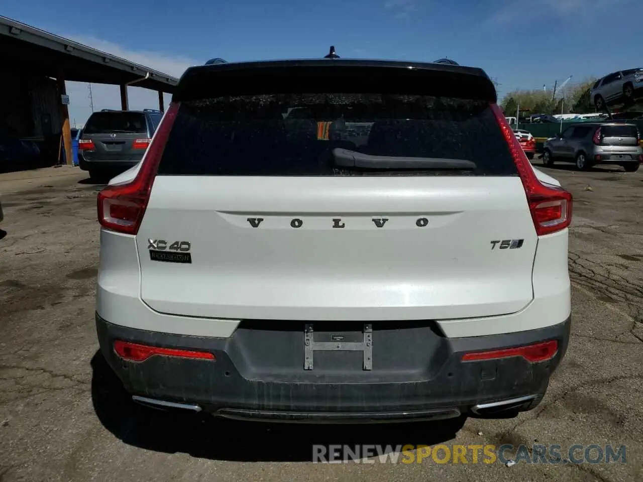 6 Photograph of a damaged car YV4162XZ8K2006393 VOLVO XC40 2019