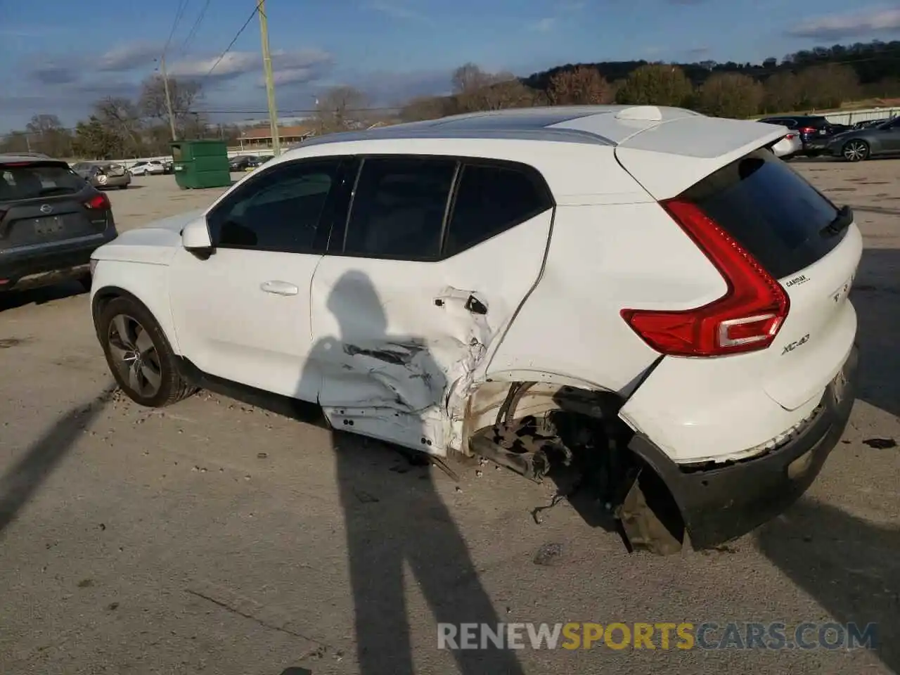 2 Photograph of a damaged car YV4162XZ8K2008001 VOLVO XC40 2019