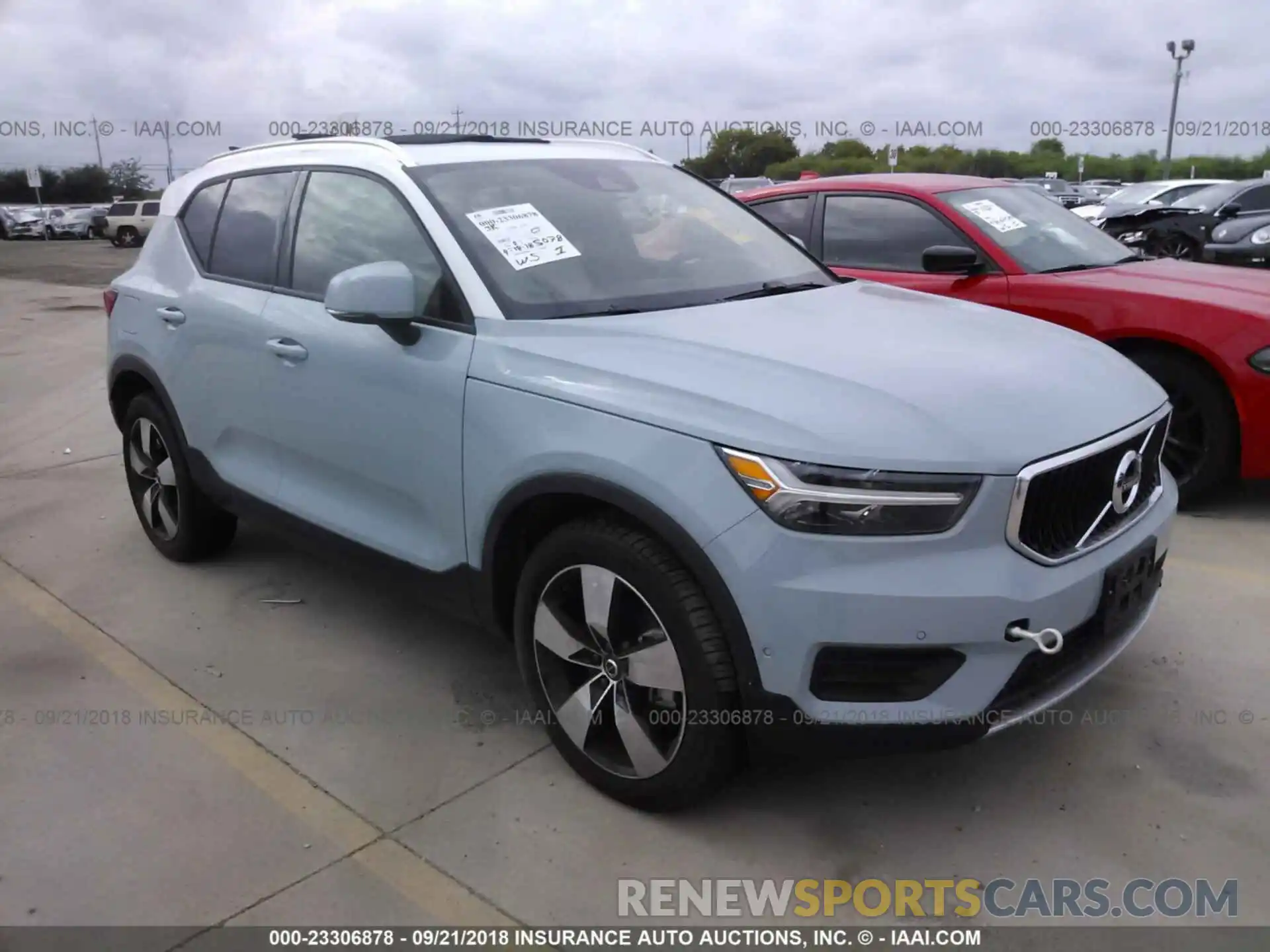 1 Photograph of a damaged car YV4162XZXK2005729 Volvo Xc40 2019