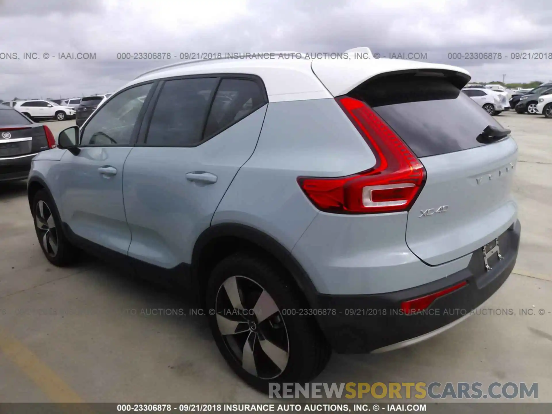 3 Photograph of a damaged car YV4162XZXK2005729 Volvo Xc40 2019