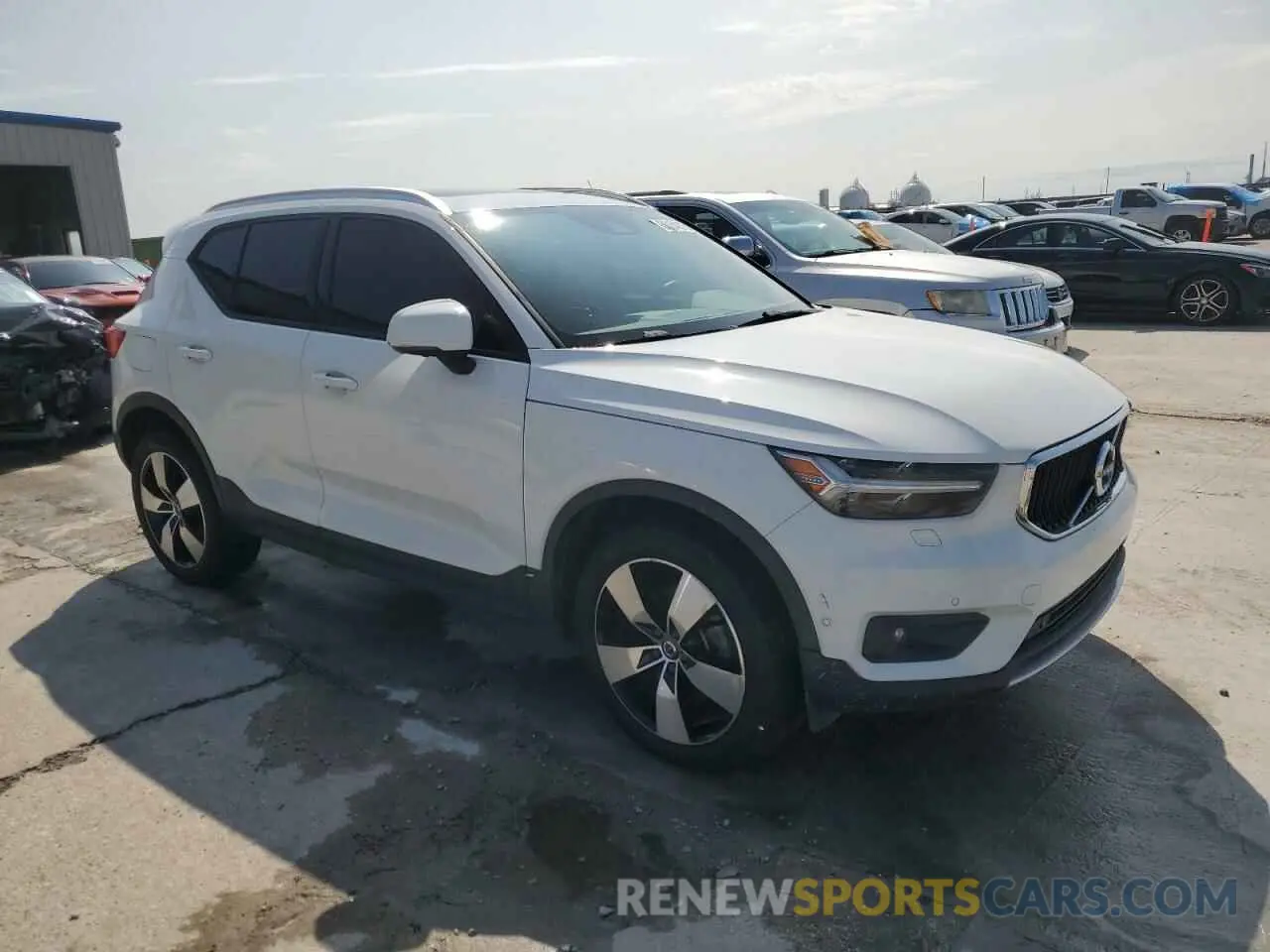 4 Photograph of a damaged car YV4AC2HK3K2068990 VOLVO XC40 2019