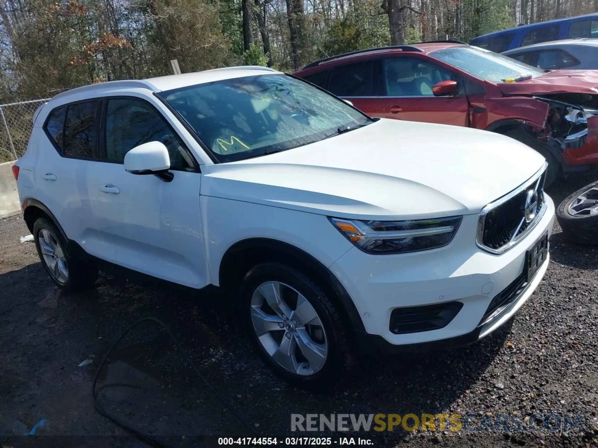 1 Photograph of a damaged car YV4AC2HK4K2130185 VOLVO XC40 2019