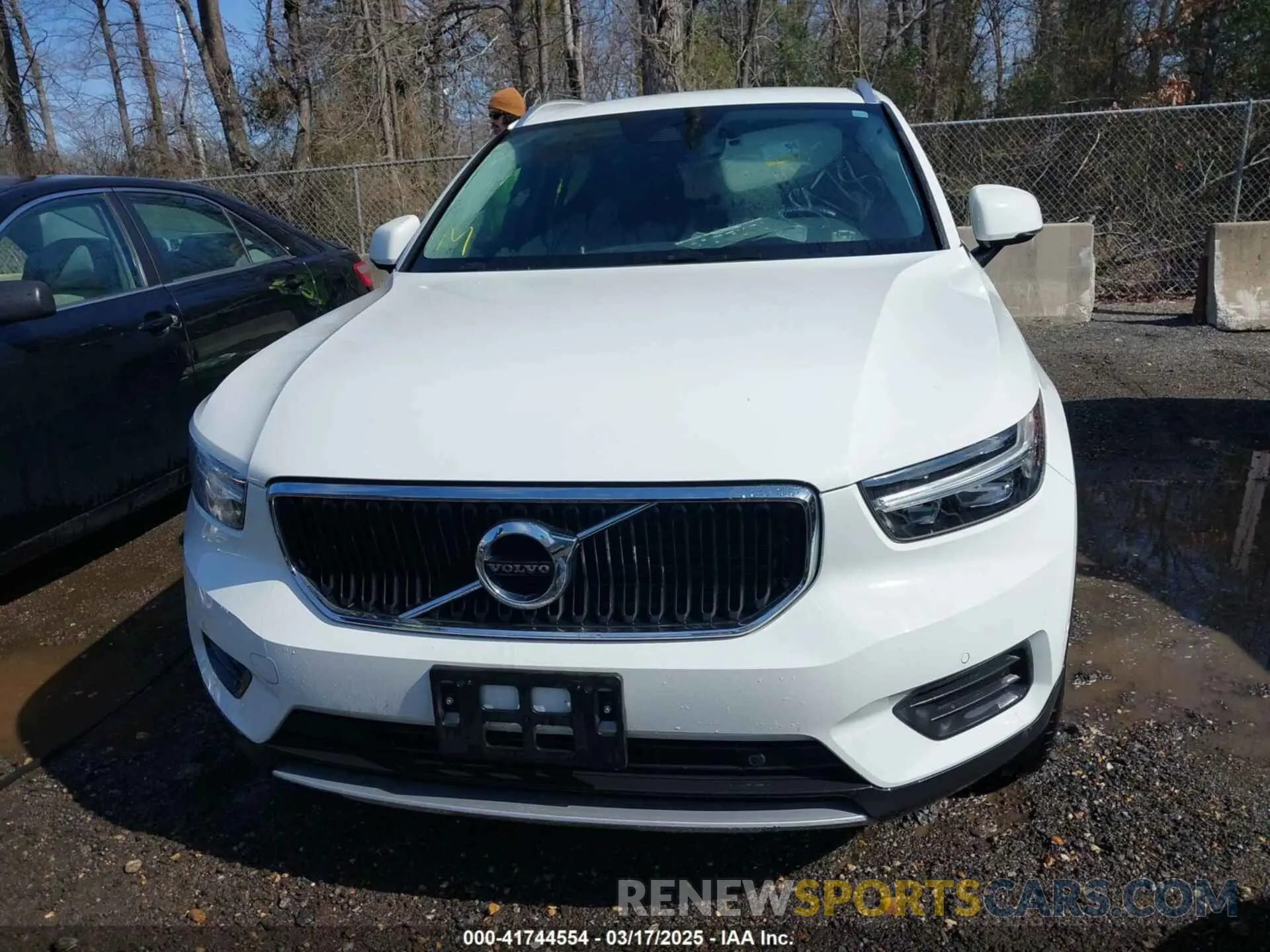 12 Photograph of a damaged car YV4AC2HK4K2130185 VOLVO XC40 2019