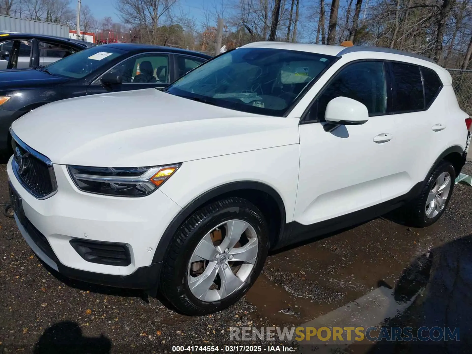 2 Photograph of a damaged car YV4AC2HK4K2130185 VOLVO XC40 2019