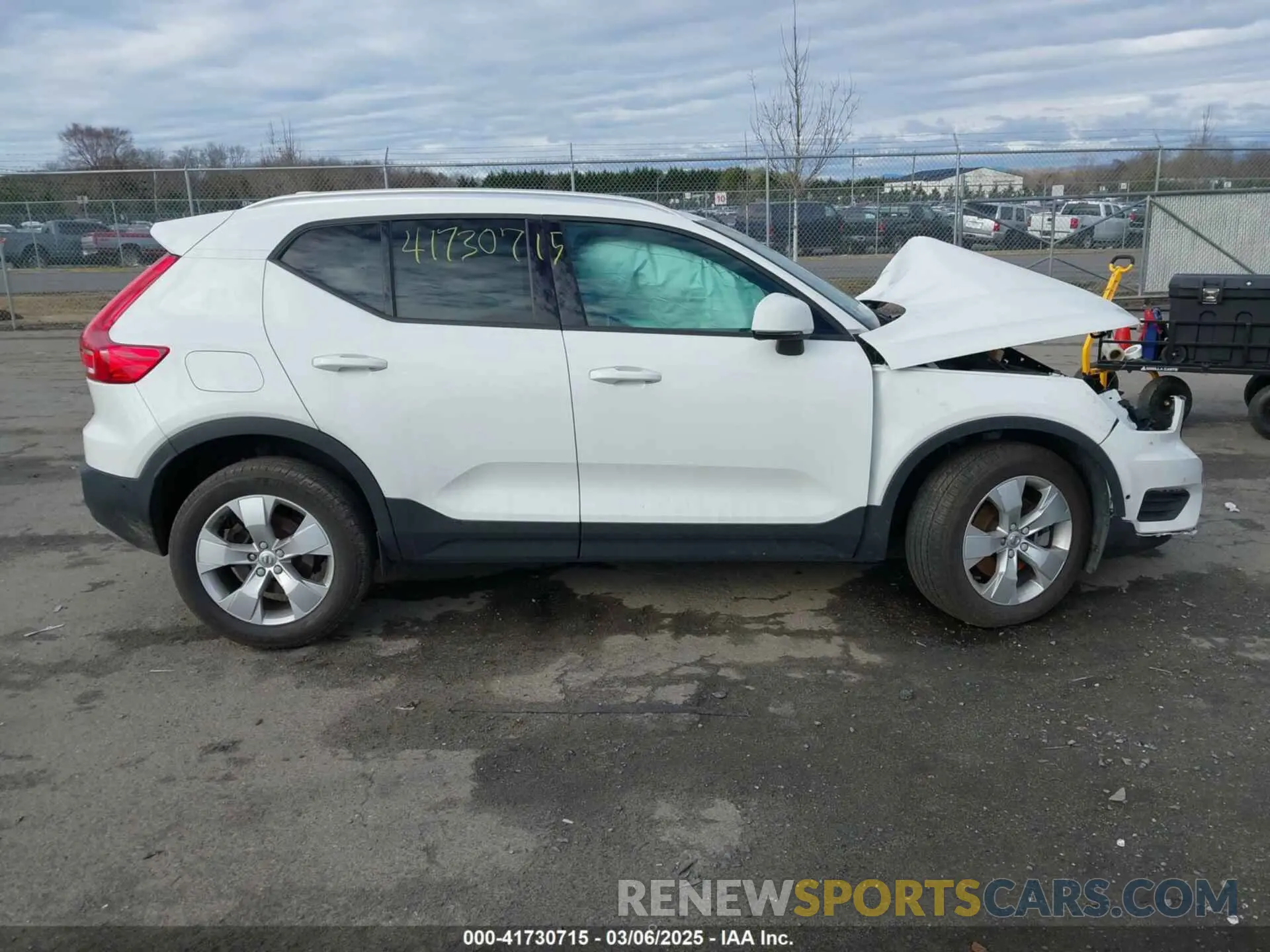 13 Photograph of a damaged car YV4AC2HK6K2108348 VOLVO XC40 2019