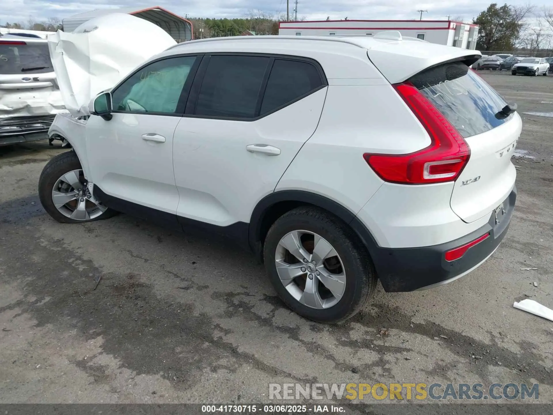 3 Photograph of a damaged car YV4AC2HK6K2108348 VOLVO XC40 2019