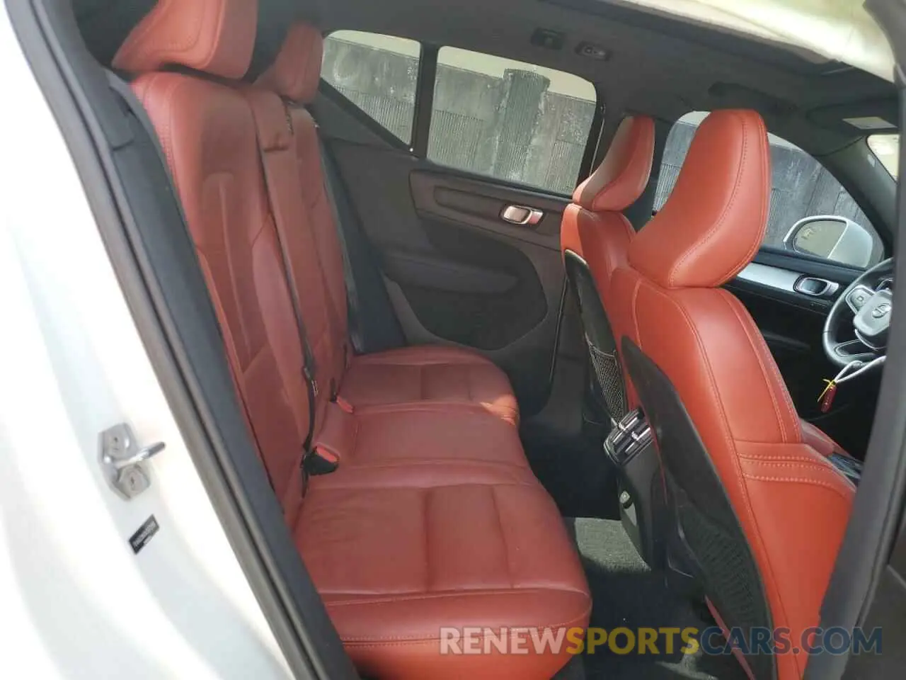 11 Photograph of a damaged car YV4AC2HK8K2072999 VOLVO XC40 2019