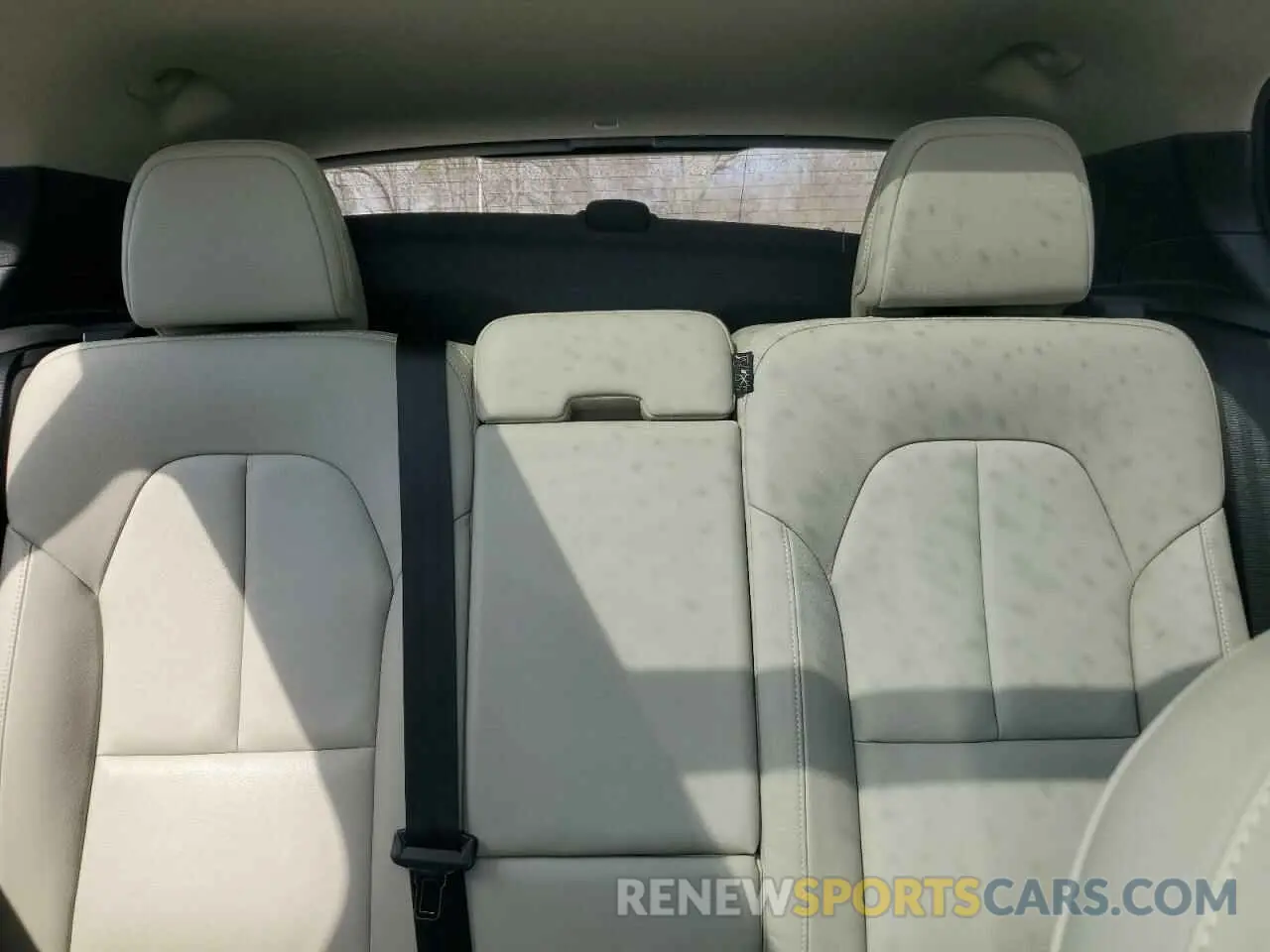 10 Photograph of a damaged car YV4AC2HKXK2055105 VOLVO XC40 2019