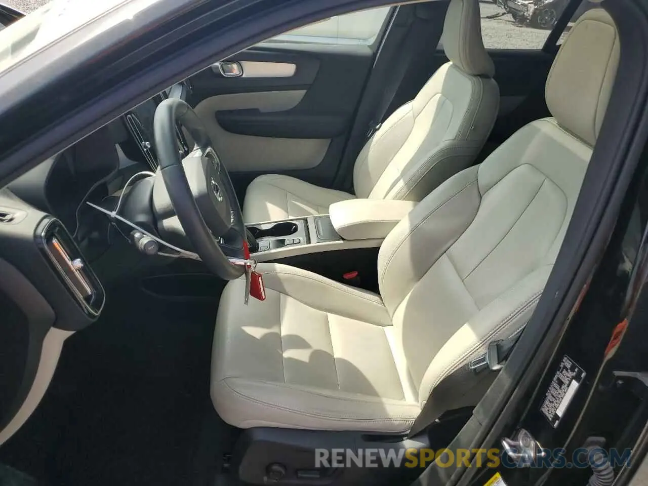 7 Photograph of a damaged car YV4AC2HKXK2055105 VOLVO XC40 2019