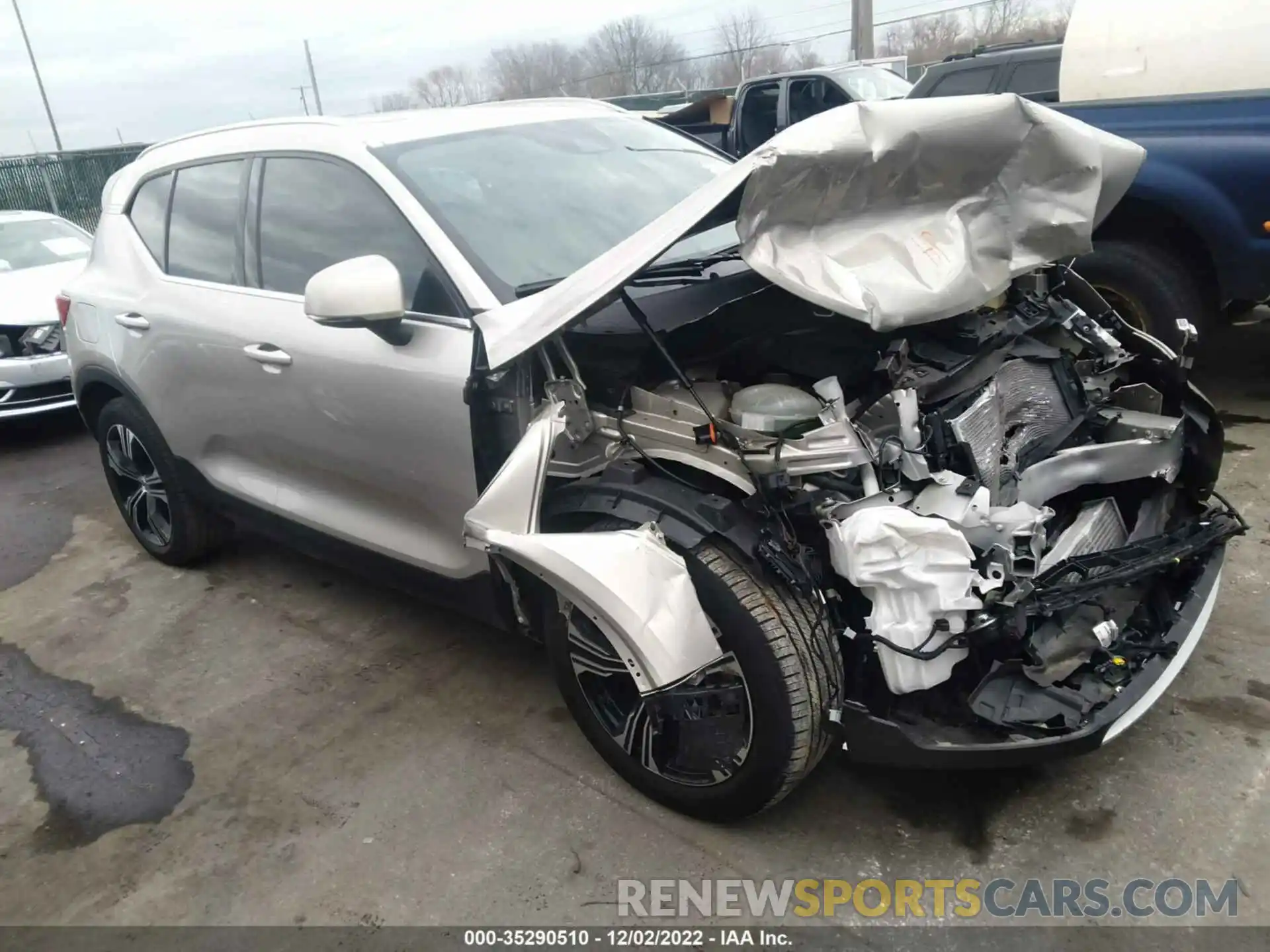 1 Photograph of a damaged car YV4AC2HL7K2061355 VOLVO XC40 2019