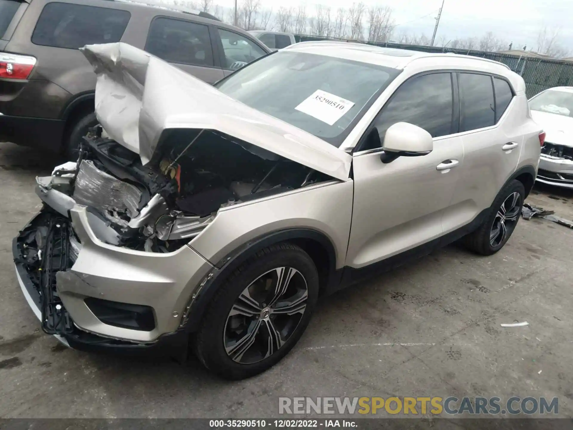 2 Photograph of a damaged car YV4AC2HL7K2061355 VOLVO XC40 2019