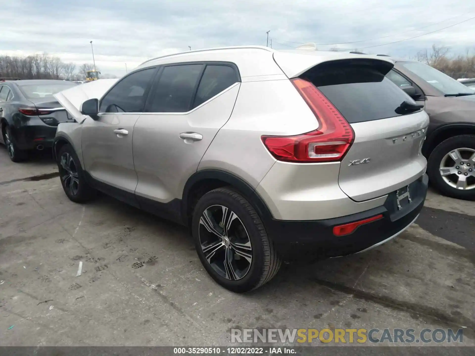 3 Photograph of a damaged car YV4AC2HL7K2061355 VOLVO XC40 2019