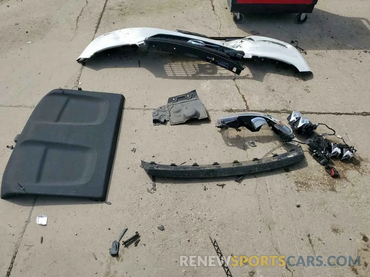 13 Photograph of a damaged car YV4AC2HM2K2108414 VOLVO XC40 2019