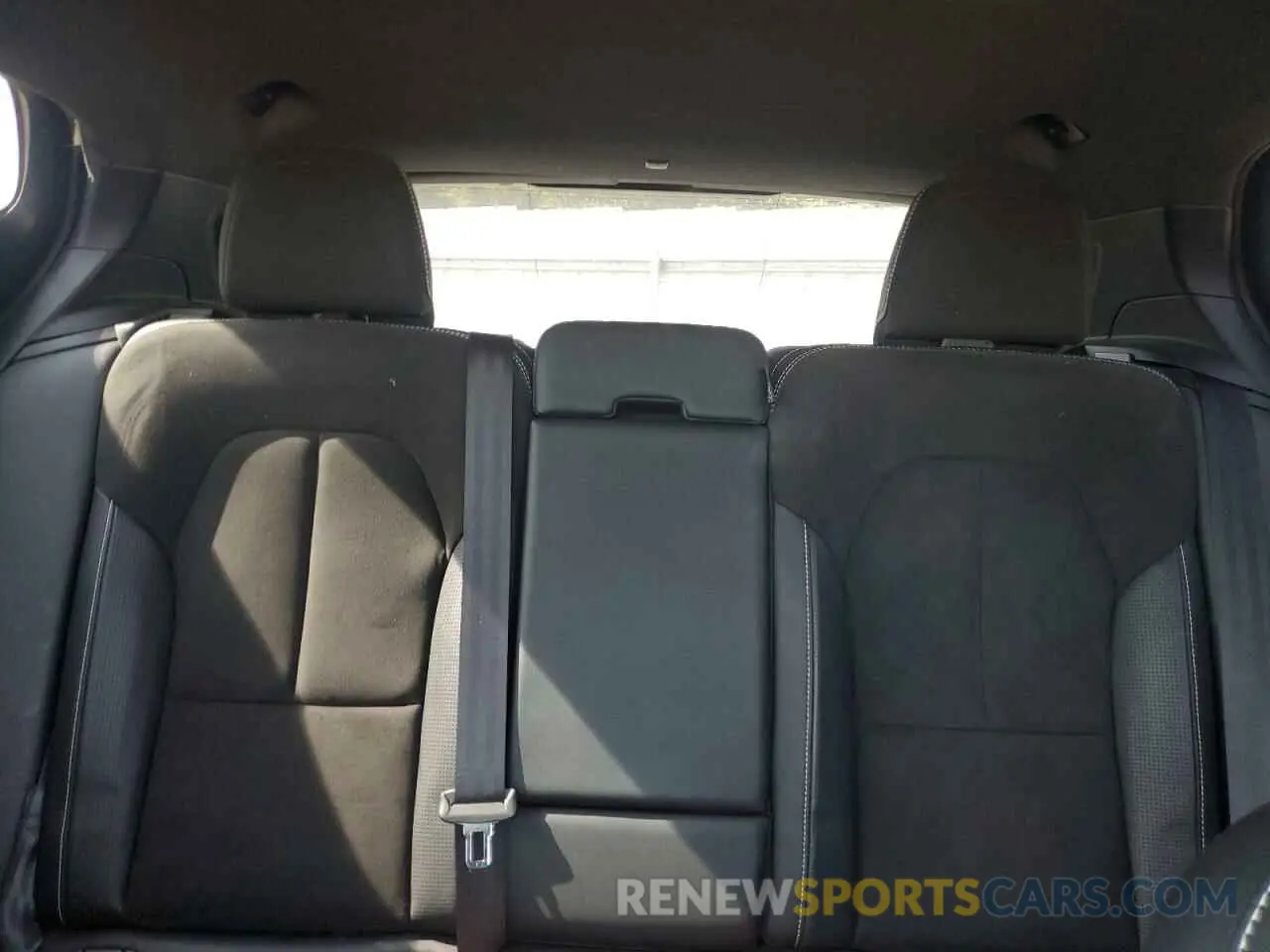 10 Photograph of a damaged car YV4AC2HM5K2045504 VOLVO XC40 2019