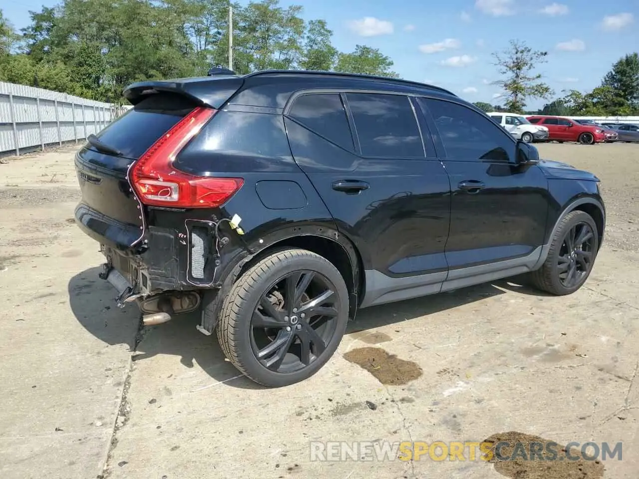 3 Photograph of a damaged car YV4AC2HM5K2045504 VOLVO XC40 2019
