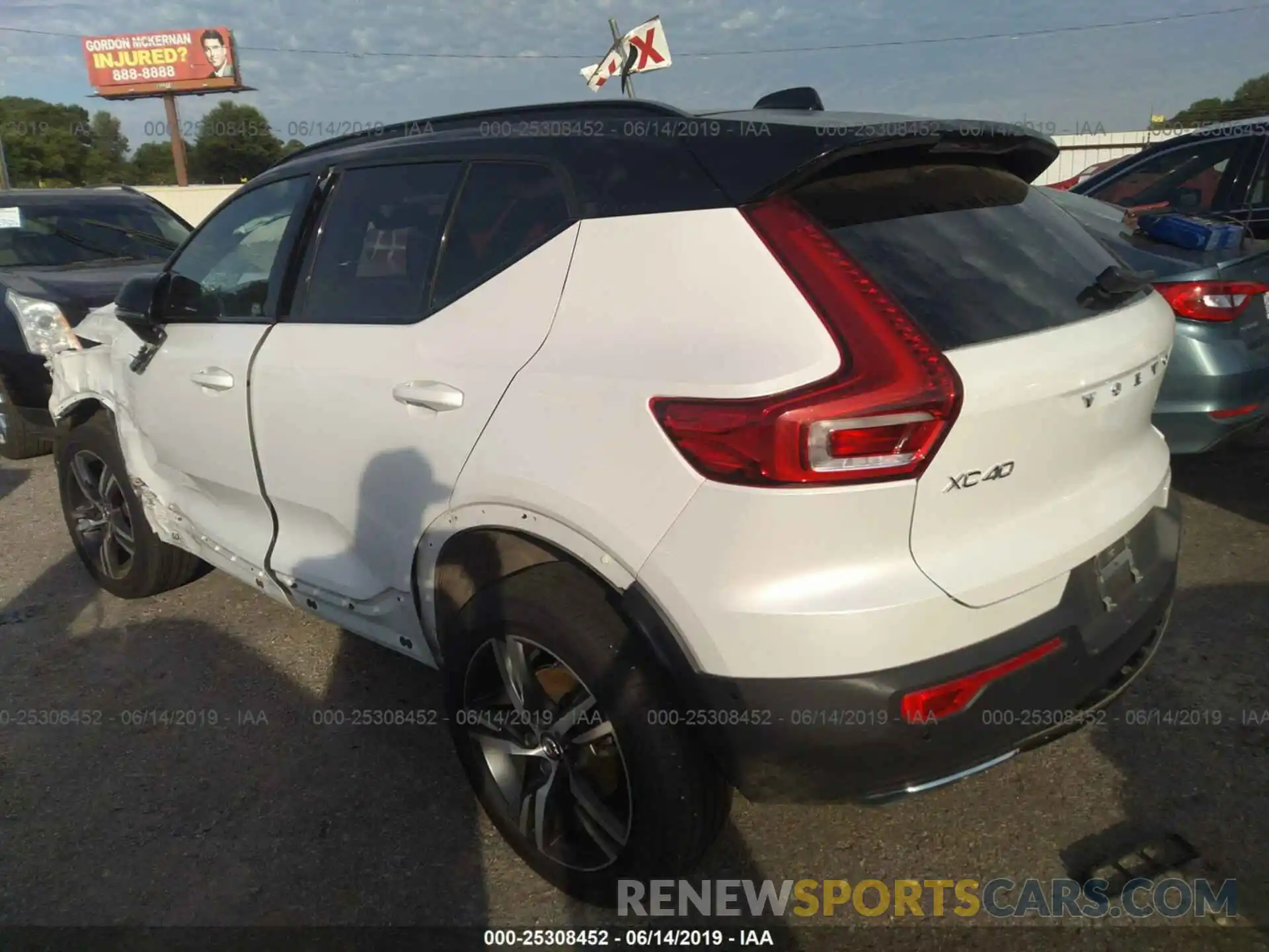 3 Photograph of a damaged car YV4AC2HM6K2065809 VOLVO XC40 2019