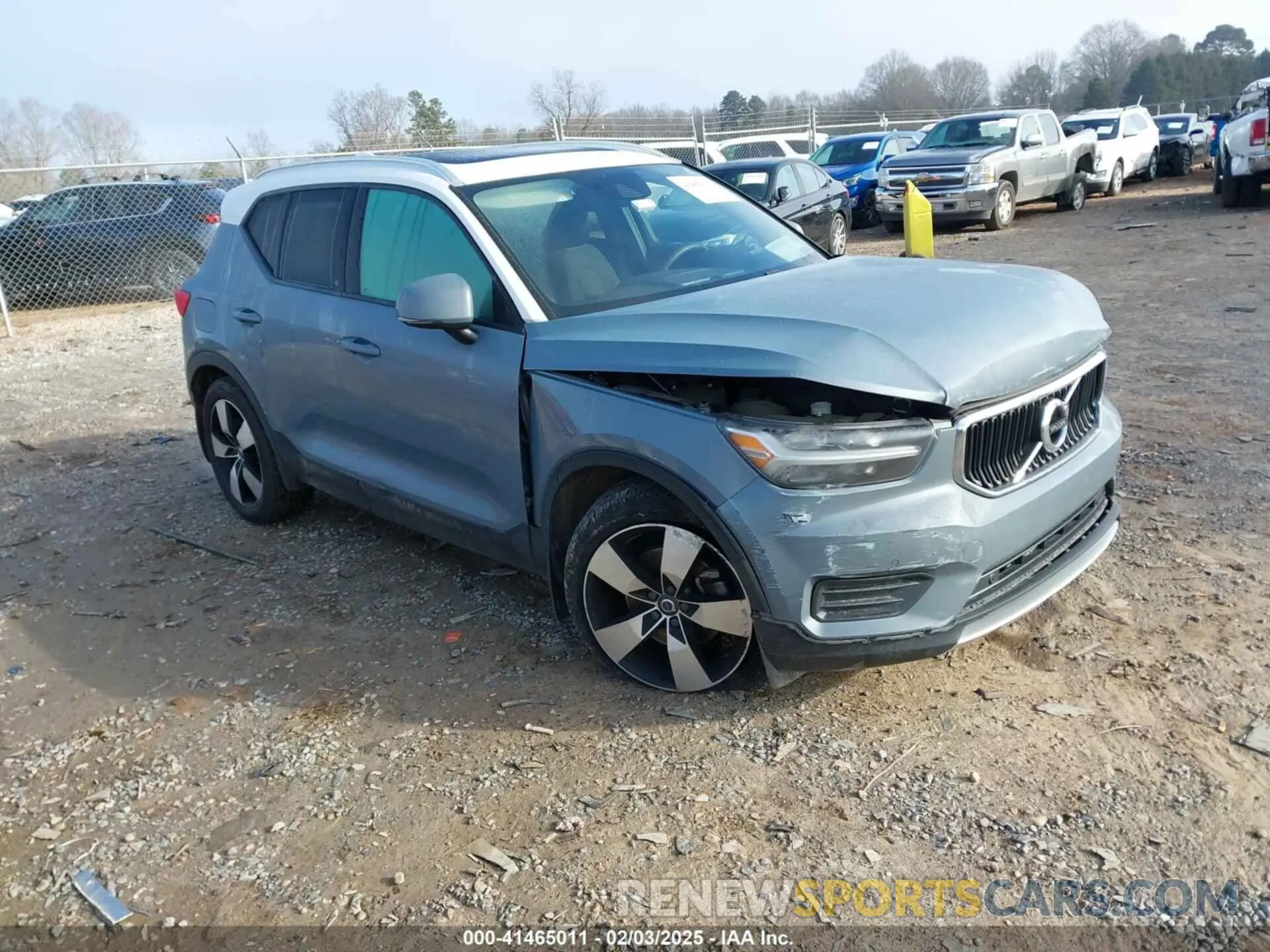 1 Photograph of a damaged car YV4162UK1L2189516 VOLVO XC40 2020