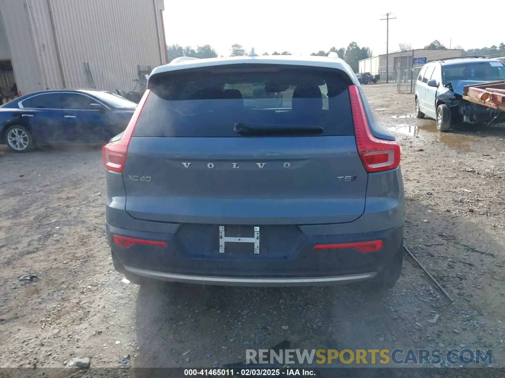 16 Photograph of a damaged car YV4162UK1L2189516 VOLVO XC40 2020