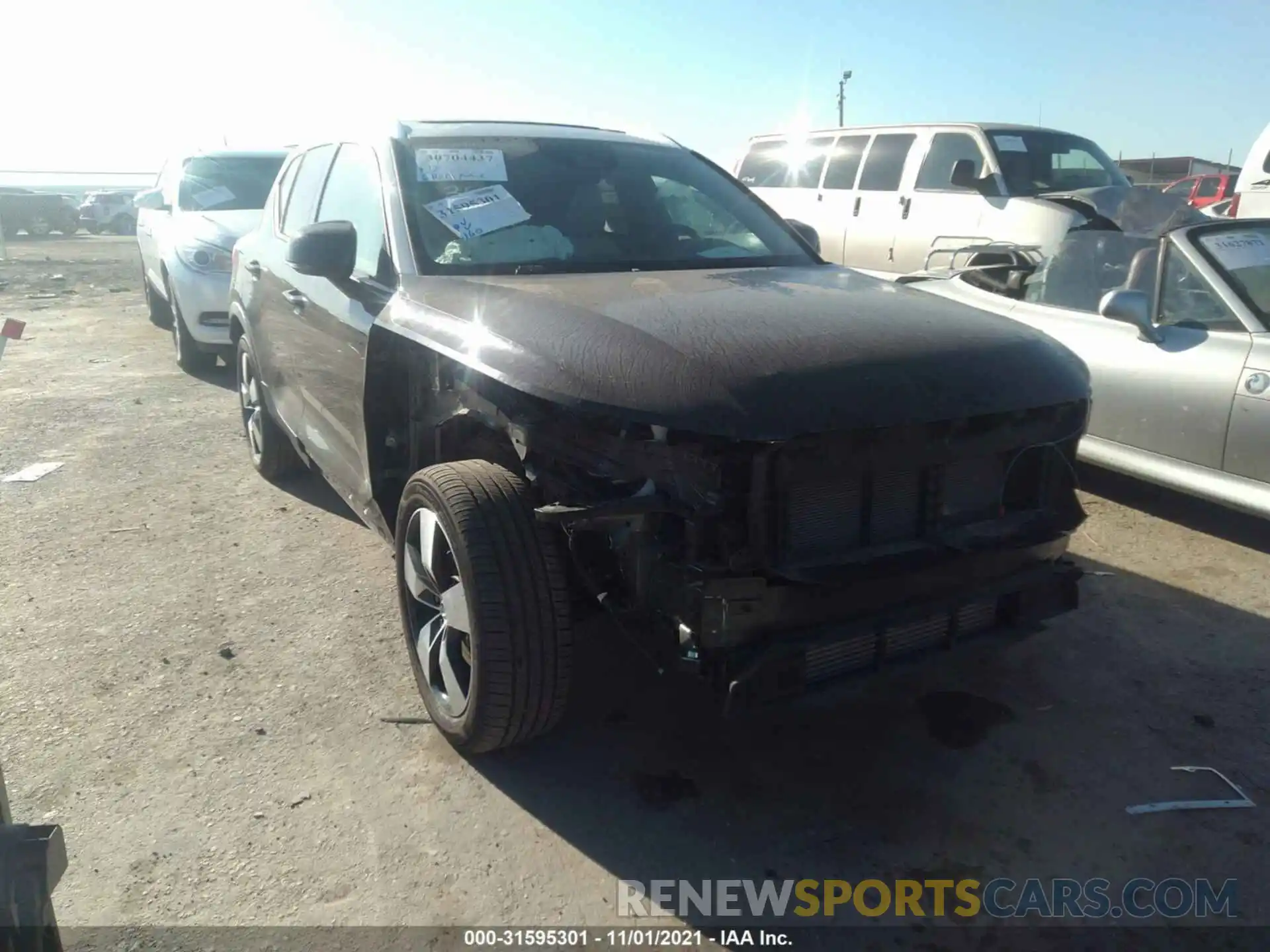 6 Photograph of a damaged car YV4162UK2L2330500 VOLVO XC40 2020