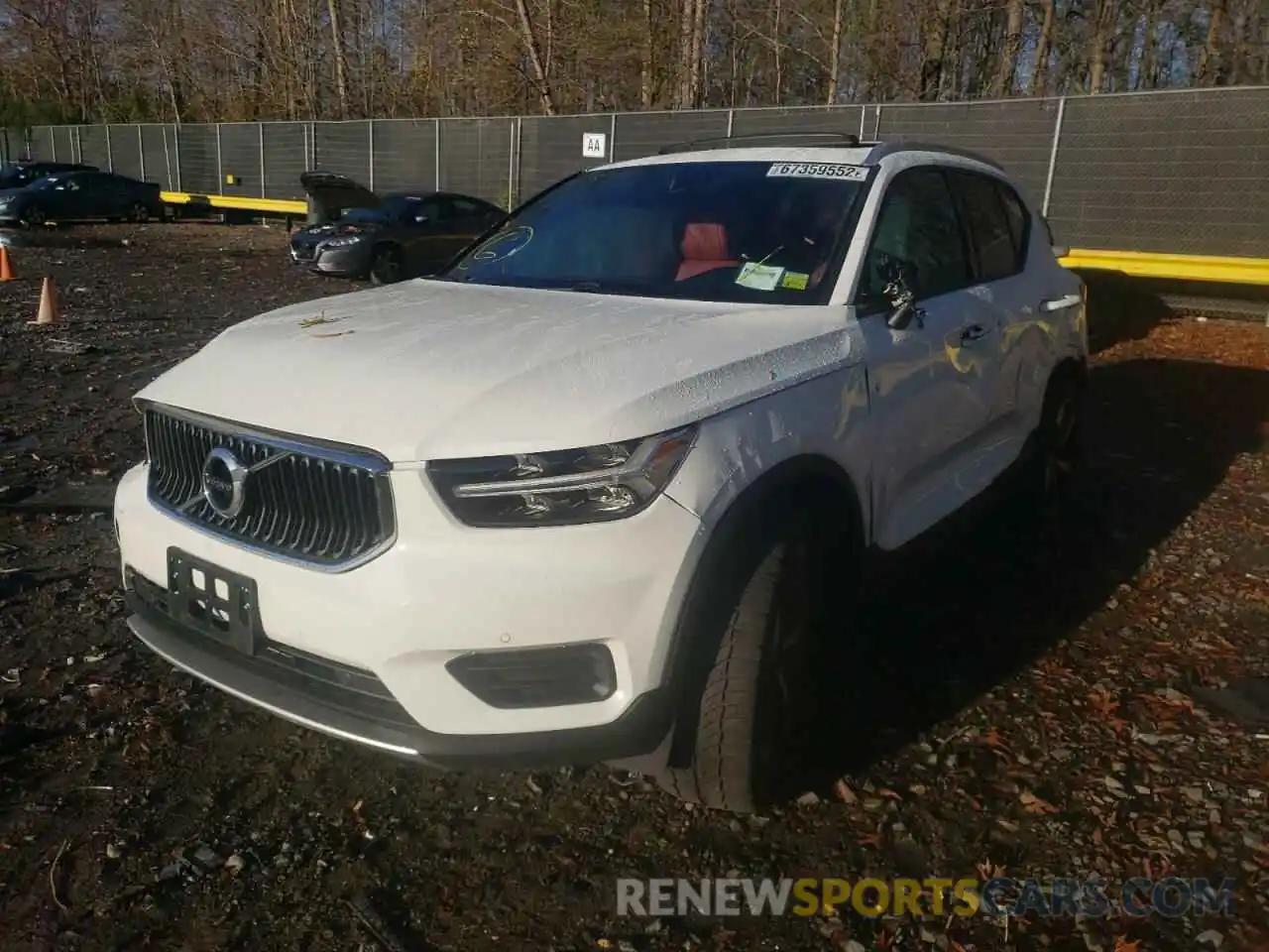 2 Photograph of a damaged car YV4162UK3L2263261 VOLVO XC40 2020