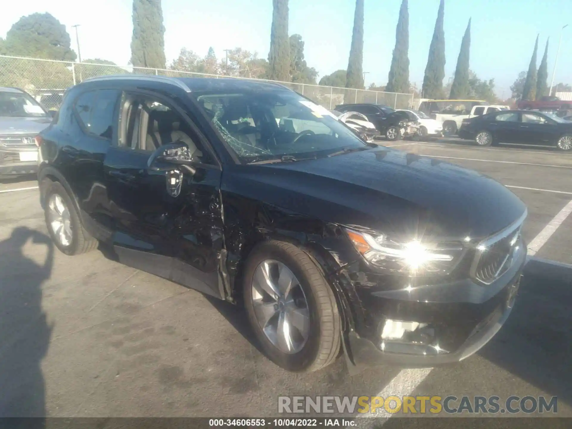 6 Photograph of a damaged car YV4162UK4L2339005 VOLVO XC40 2020