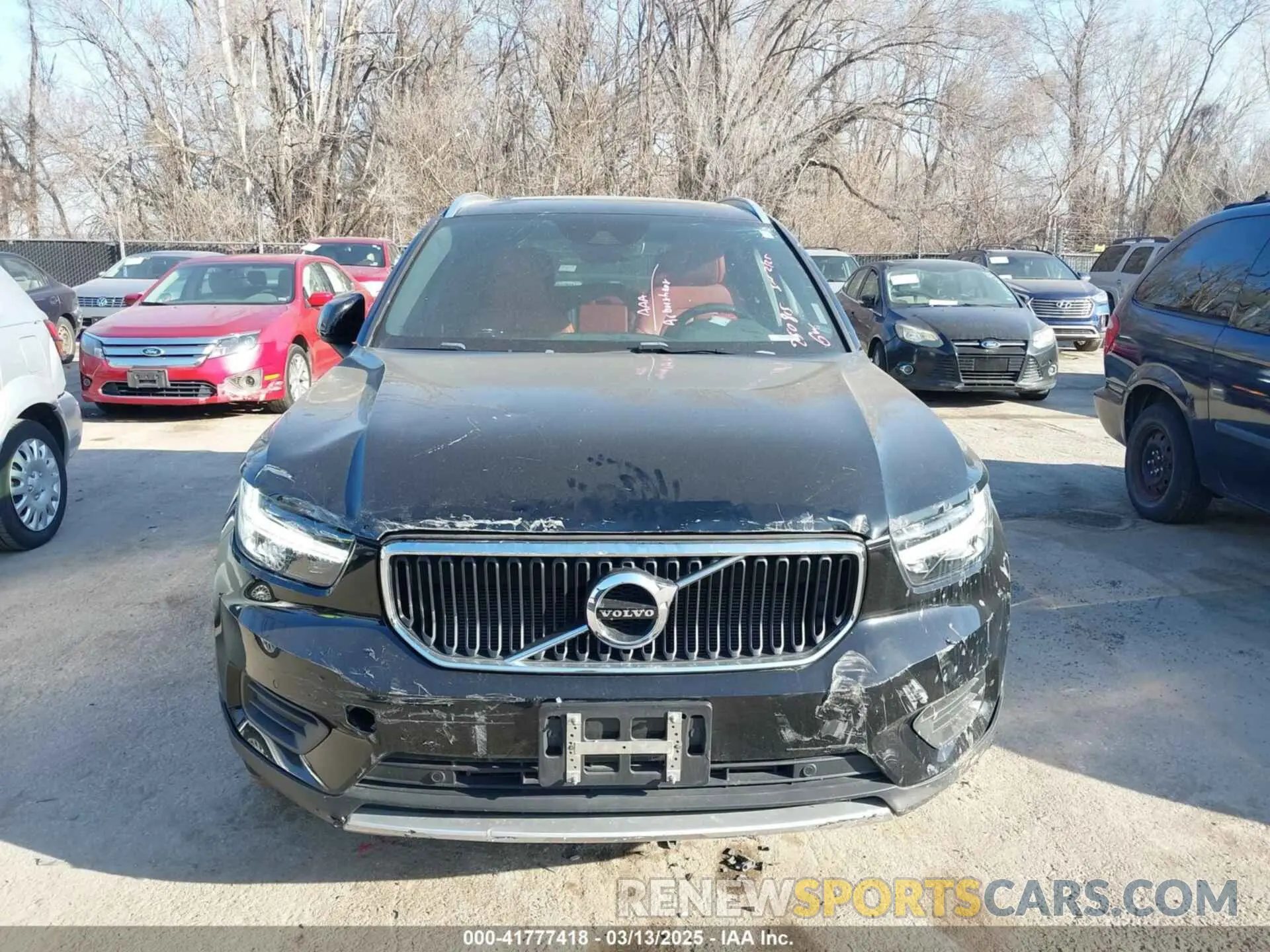 12 Photograph of a damaged car YV4162UK5L2196730 VOLVO XC40 2020