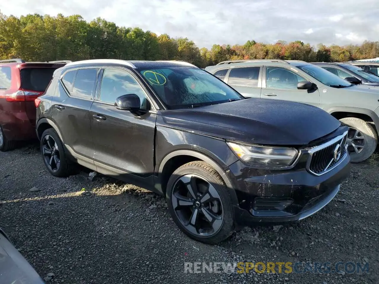 4 Photograph of a damaged car YV4162UK5L2270633 VOLVO XC40 2020