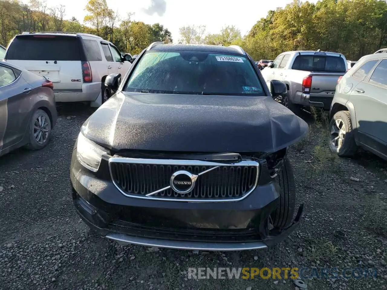 5 Photograph of a damaged car YV4162UK5L2270633 VOLVO XC40 2020