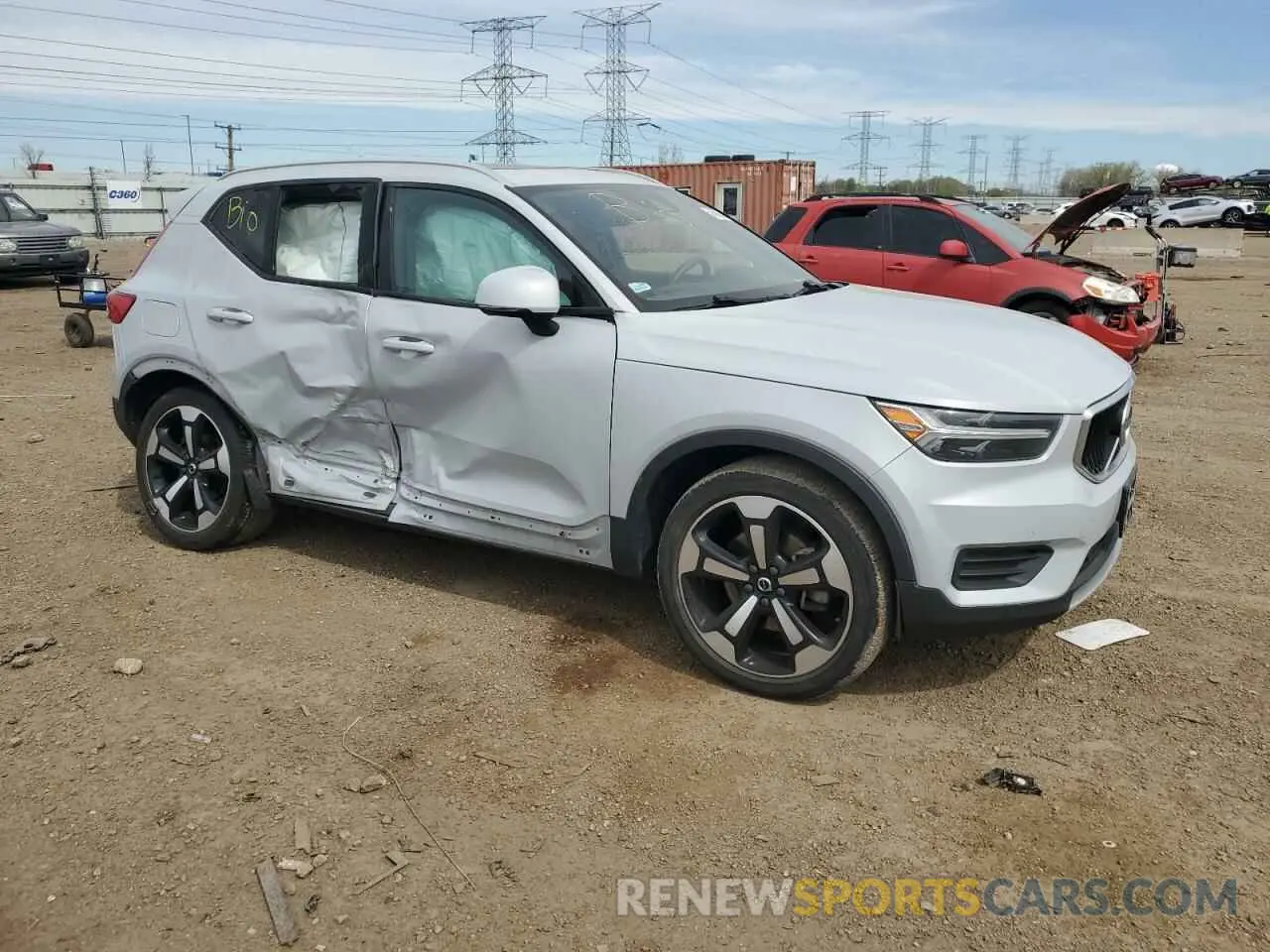 4 Photograph of a damaged car YV4162UK5L2345833 VOLVO XC40 2020