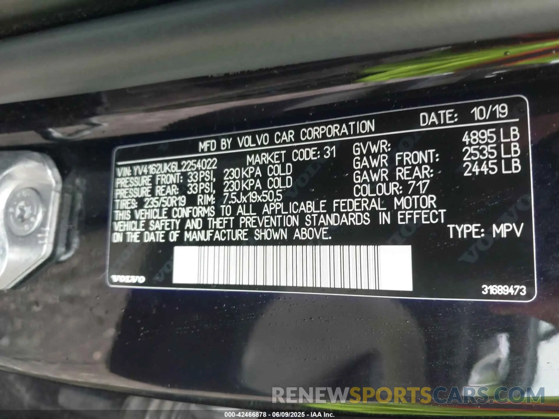 9 Photograph of a damaged car YV4162UK6L2254022 VOLVO XC40 2020