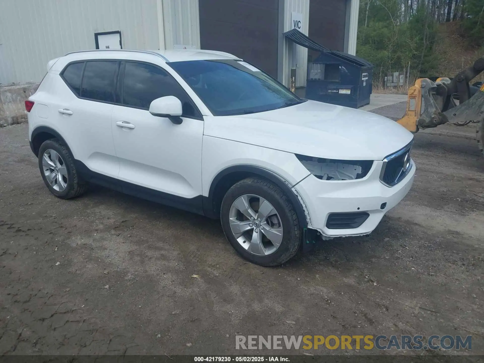 1 Photograph of a damaged car YV4162UK7L2336776 VOLVO XC40 2020