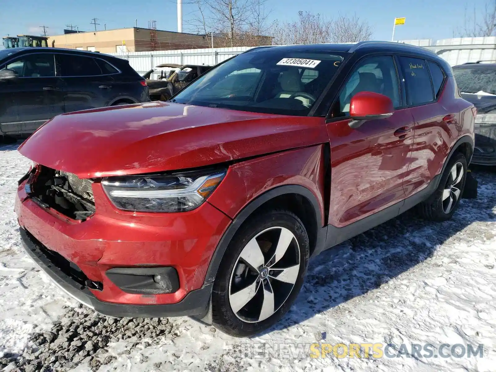 2 Photograph of a damaged car YV4162UK8L2237464 VOLVO XC40 2020